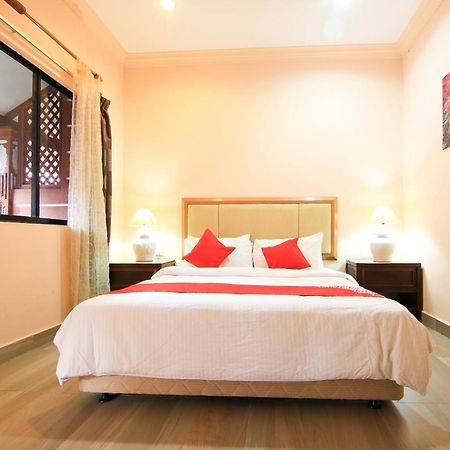 Ombak Inn Chalet Kampung Teluk Nipah Exterior photo