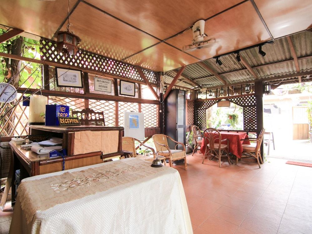 Ombak Inn Chalet Kampung Teluk Nipah Exterior photo