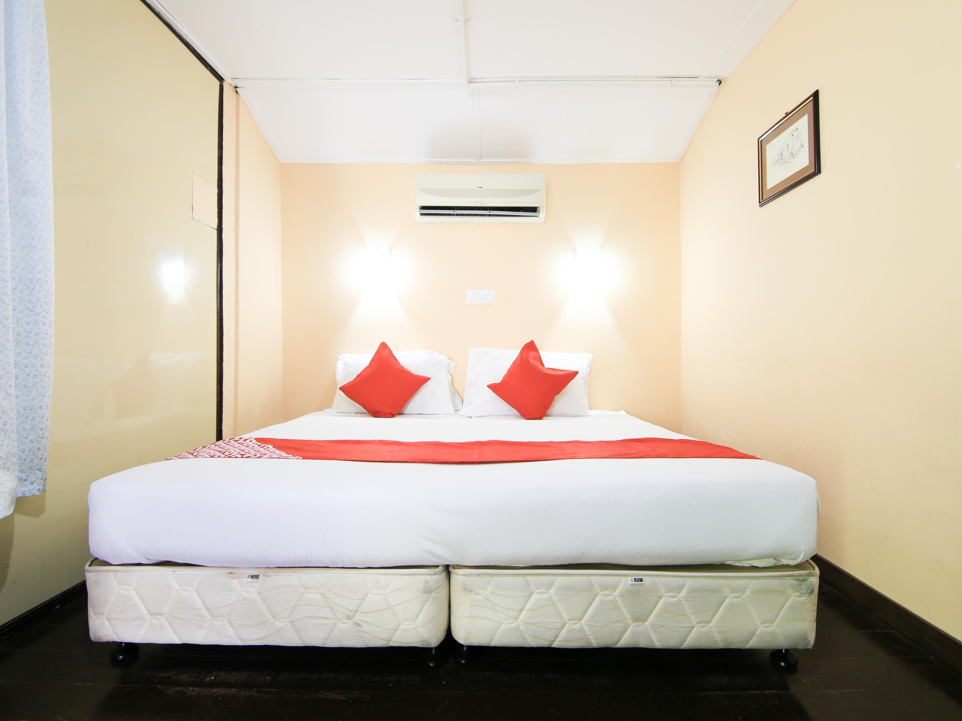 Ombak Inn Chalet Kampung Teluk Nipah Exterior photo