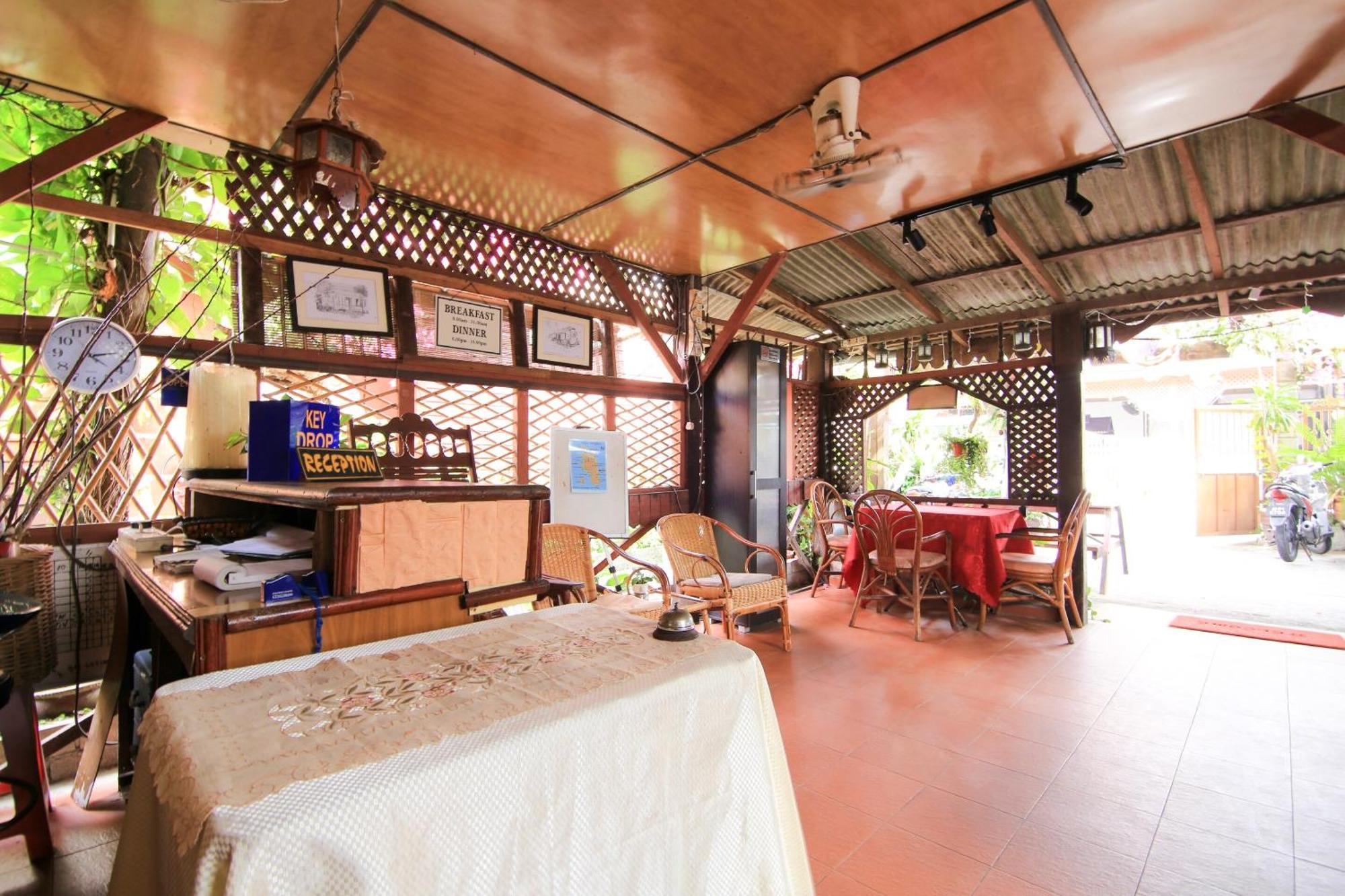Ombak Inn Chalet Kampung Teluk Nipah Exterior photo
