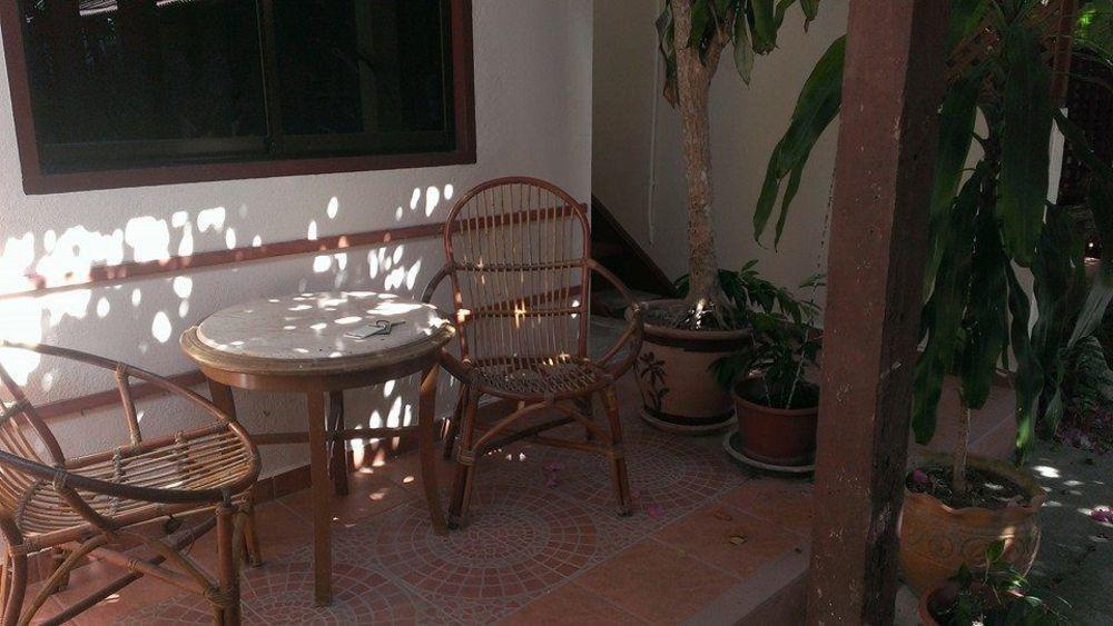 Ombak Inn Chalet Kampung Teluk Nipah Exterior photo
