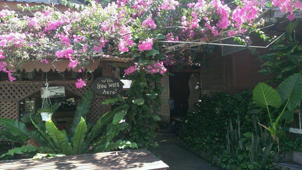 Ombak Inn Chalet Kampung Teluk Nipah Exterior photo